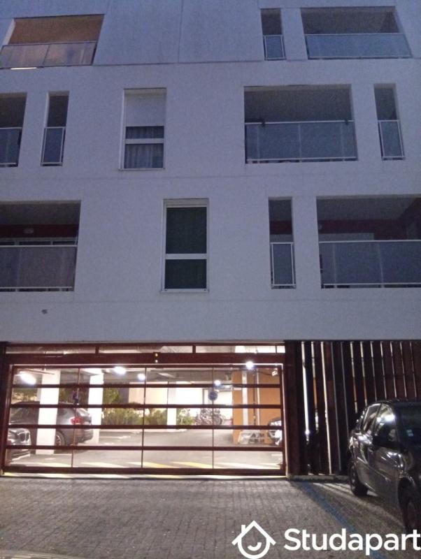 Chambre - 9 m² - 1 pièce