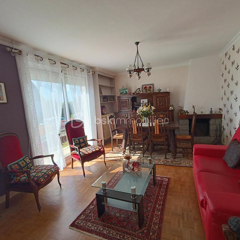 Maison traditionnelle - 85 m² - 6 pièces