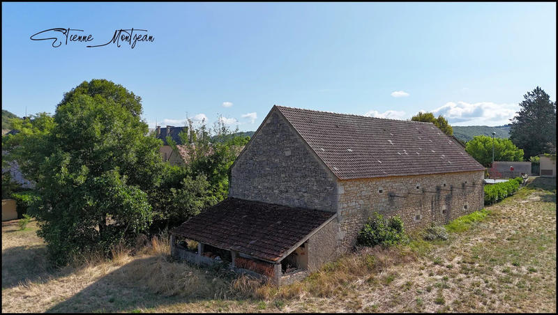 Maison - 140 m² - 1 pièce