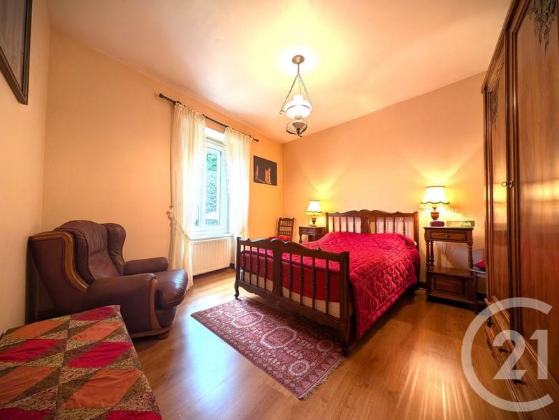 Maison - 198 m² - 8 pièces