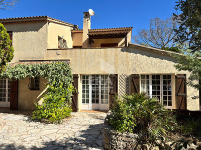 Maison - 164 m² - 5 pièces