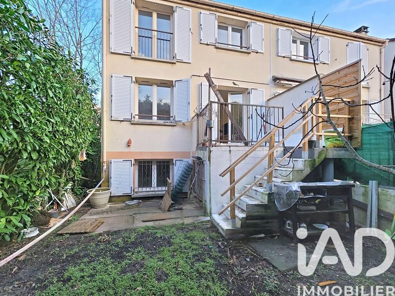 Maison - 104 m² - 4 pièces