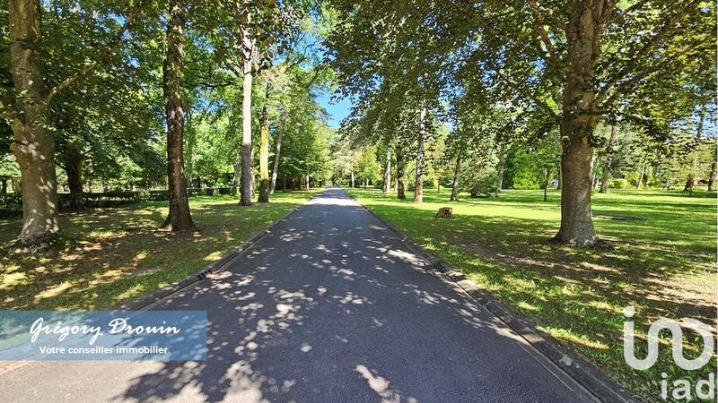 Maison - 668 m² - 10 pièces