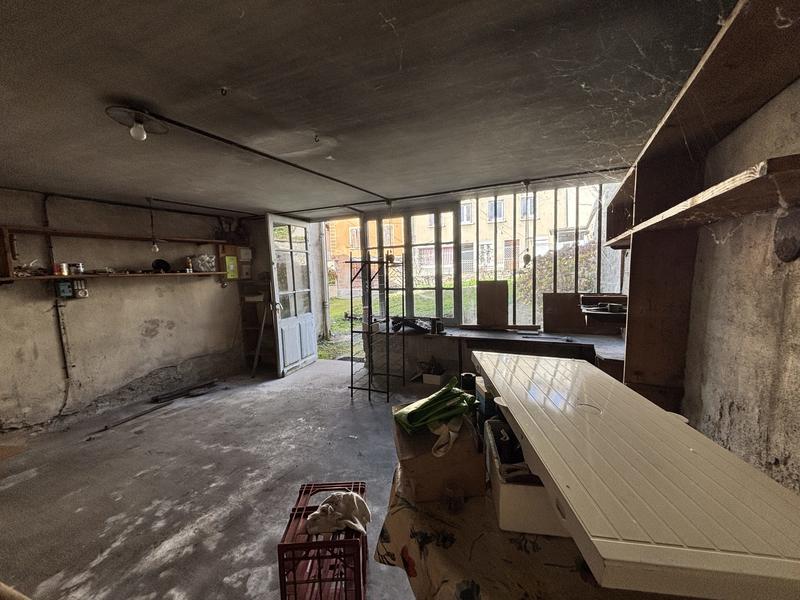 Maison - 180 m² - 9 pièces