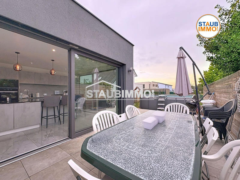 Maison - 127 m² - 5 pièces