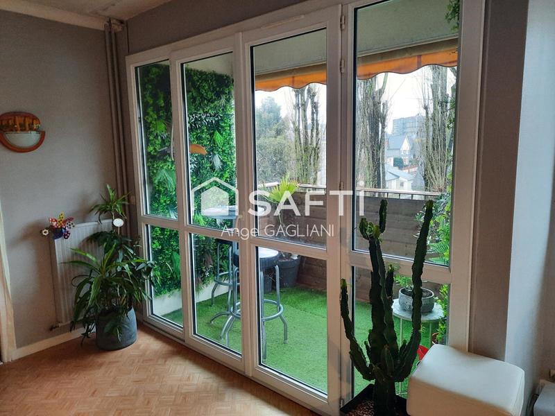 Appartement - 120 m² - 5 pièces