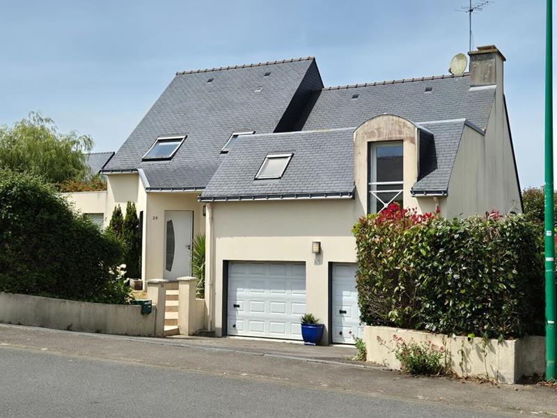 Maison - 180 m² - 7 pièces