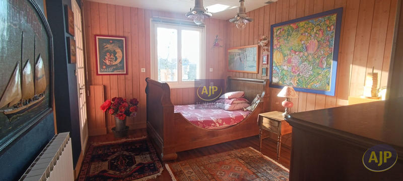 Maison - 193 m² - 8 pièces