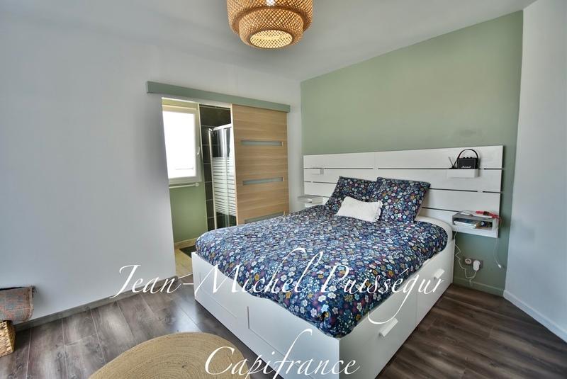 Maison - 230 m² - 8 pièces