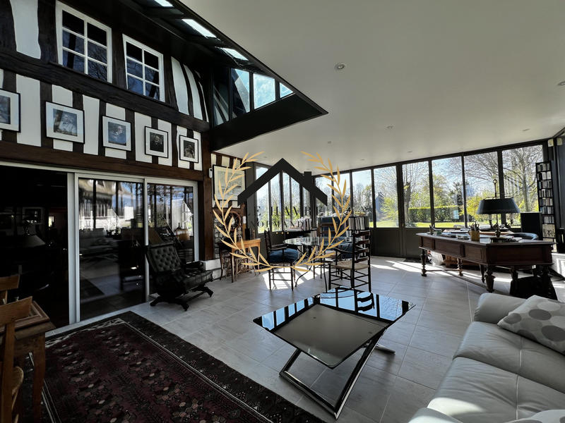 Maison - 253 m² - 10 pièces