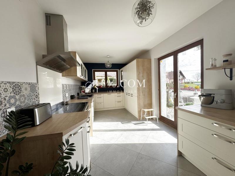 Maison traditionnelle - 150 m² - 7 pièces