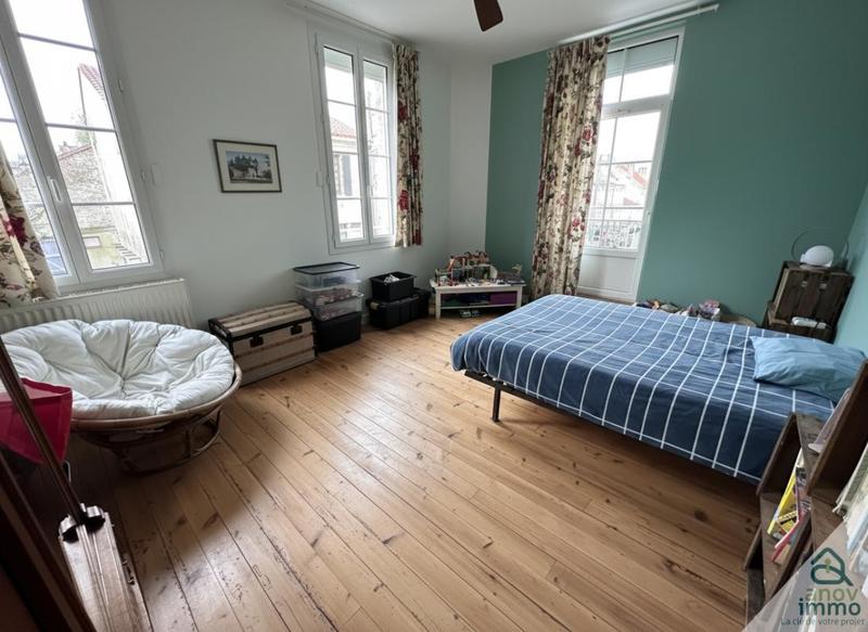 Maison de ville - 260 m² - 10 pièces