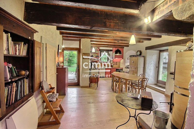 Maison ancienne - 177 m² - 6 pièces