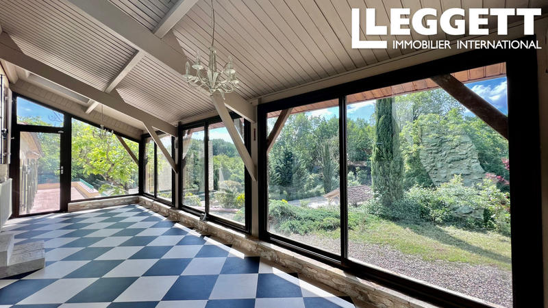 Propriété - 400 m² - 12 pièces