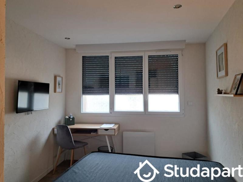 Chambre - 10 m² - 1 pièce