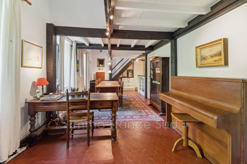 Maison - 245 m² - 5 pièces