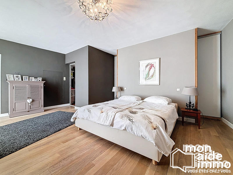 Maison ancienne - 230 m² - 7 pièces