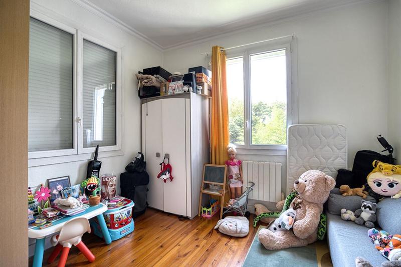 Maison - 92 m² - 5 pièces