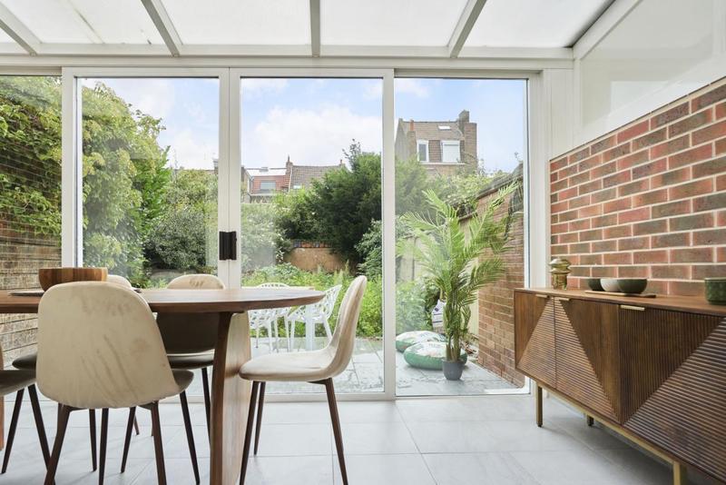 Maison - 104 m² - 6 pièces