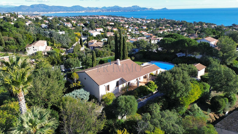 Villa - 90 m² - 4 pièces