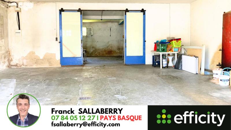 Maison - 230 m² - 3 pièces