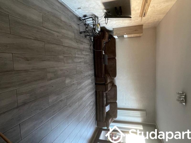 Chambre - 11 m² - 1 pièce