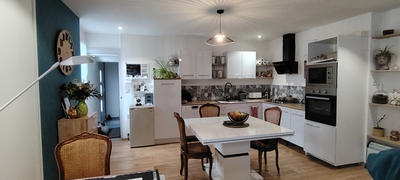 Maison de village - 235 m² - 10 pièces