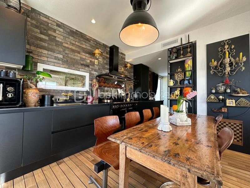 Appartement - 92 m² - 3 pièces