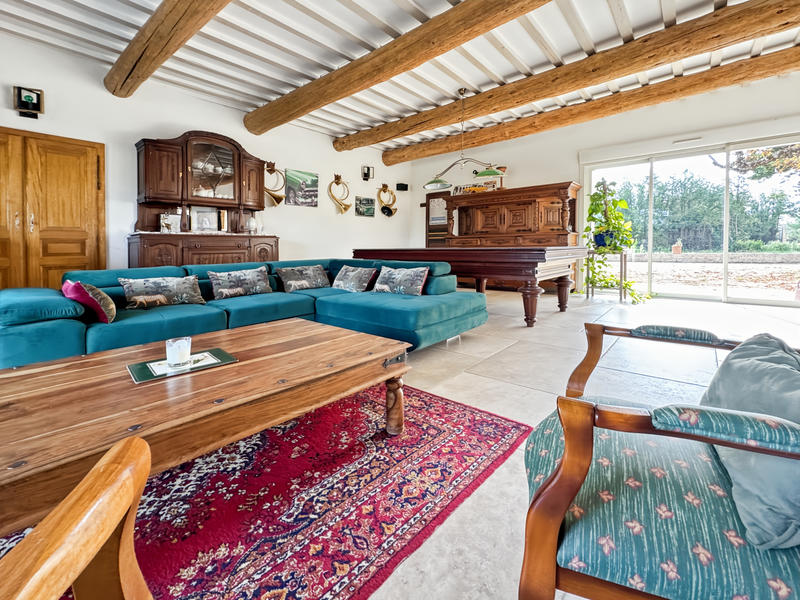 Propriété - 260 m² - 9 pièces