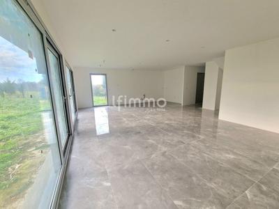 Villa - 145 m² - 4 pièces
