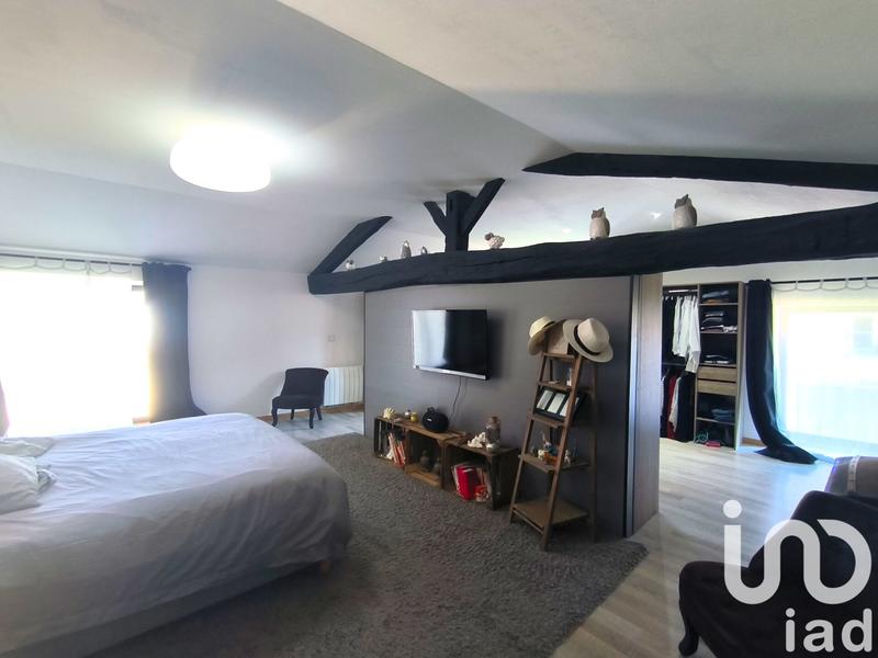 Maison - 326 m² - 9 pièces