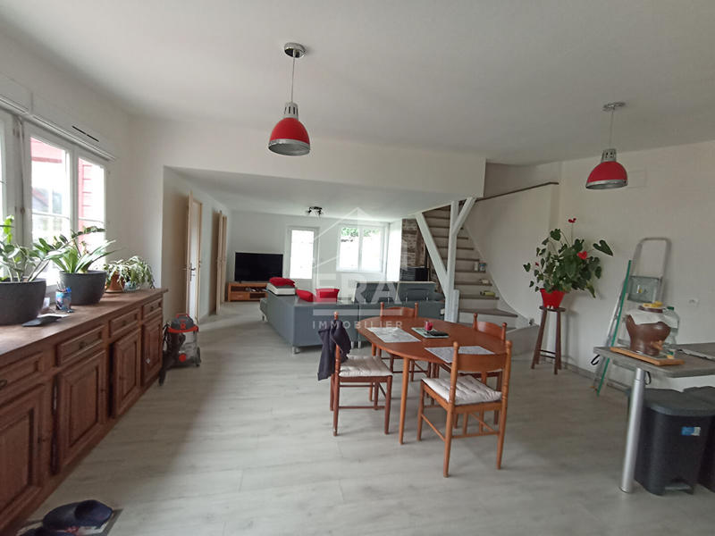 Maison - 97 m² - 5 pièces