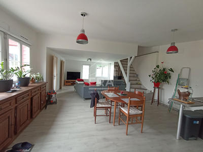 Maison - 97 m² - 5 pièces