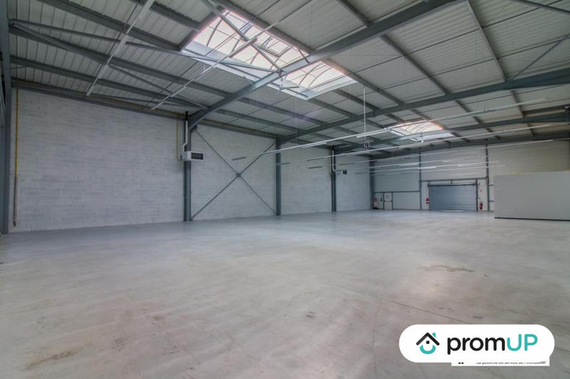 Local commercial - 595 m²