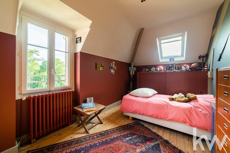 Maison - 220 m² - 8 pièces