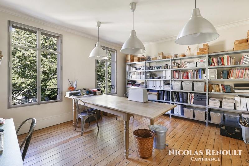 Maison - 250 m² - 8 pièces