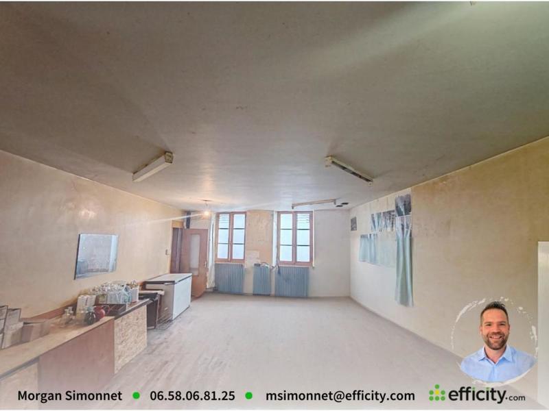 Maison - 218 m² - 7 pièces