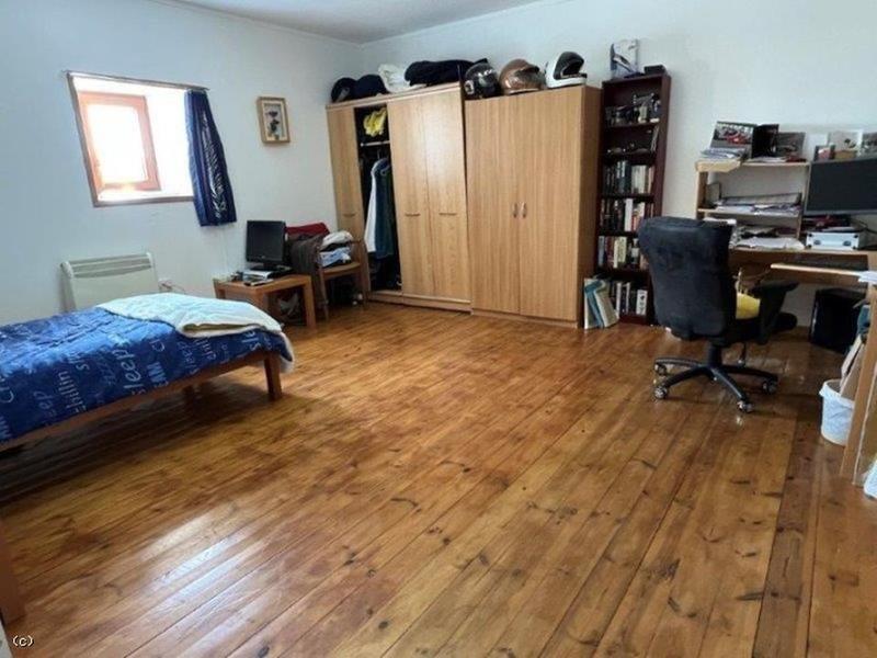 Maison ancienne - 254 m² - 10 pièces