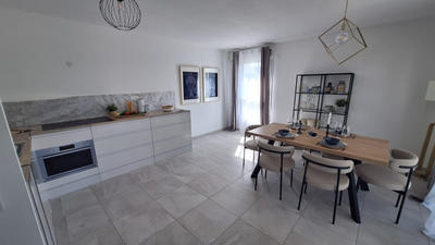 Appartement - 92 m² - 4 pièces