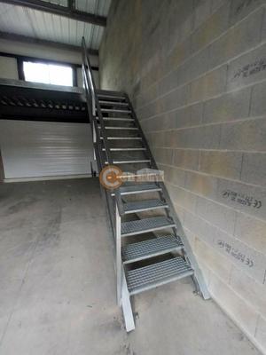 Local d'activité / Entrepôt - 57 m²