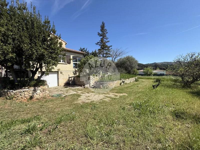 Maison - 143 m² - 5 pièces