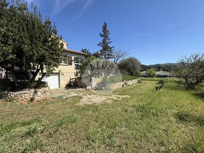 Maison - 143 m² - 5 pièces