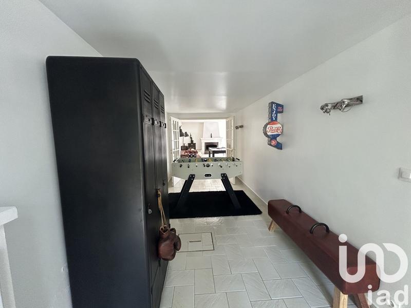 Maison - 250 m² - 8 pièces