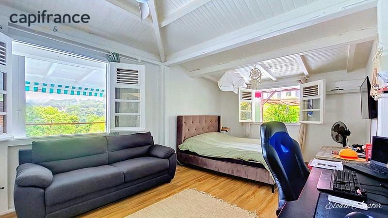 Villa - 330 m² - 13 pièces