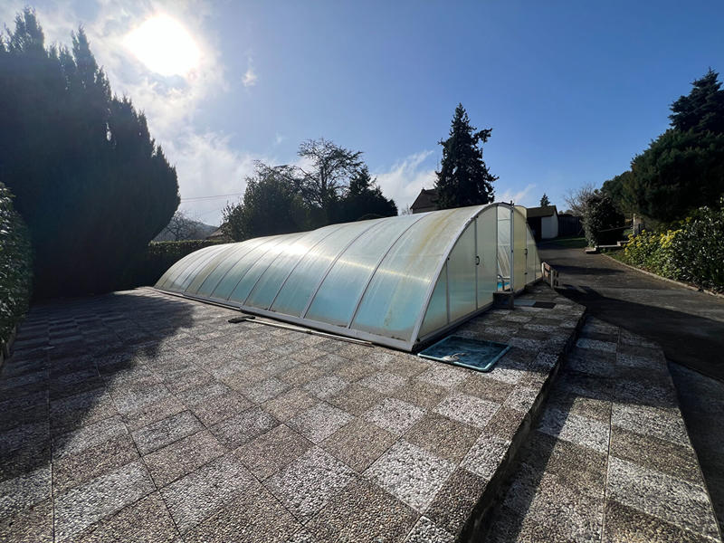 Maison - 232 m² - 7 pièces