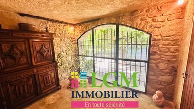 Maison - 474 m² - 11 pièces