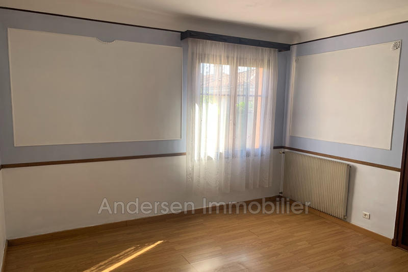 Villa - 107 m² - 6 pièces