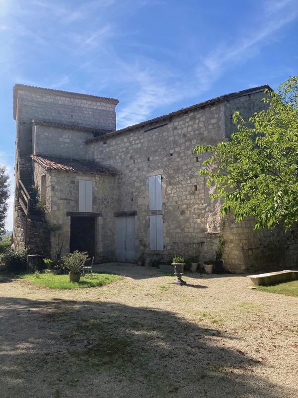 Château - 650 m² - 15 pièces