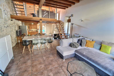 Maison - 230 m² - 5 pièces