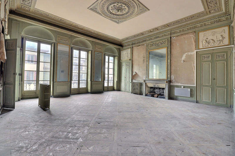 Appartement - 305 m² - 5 pièces